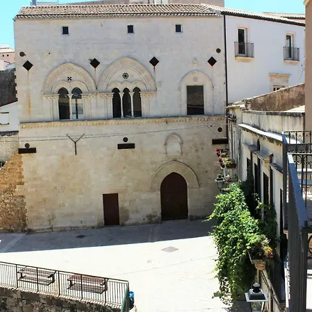 La Piazza By Wonderful Italy